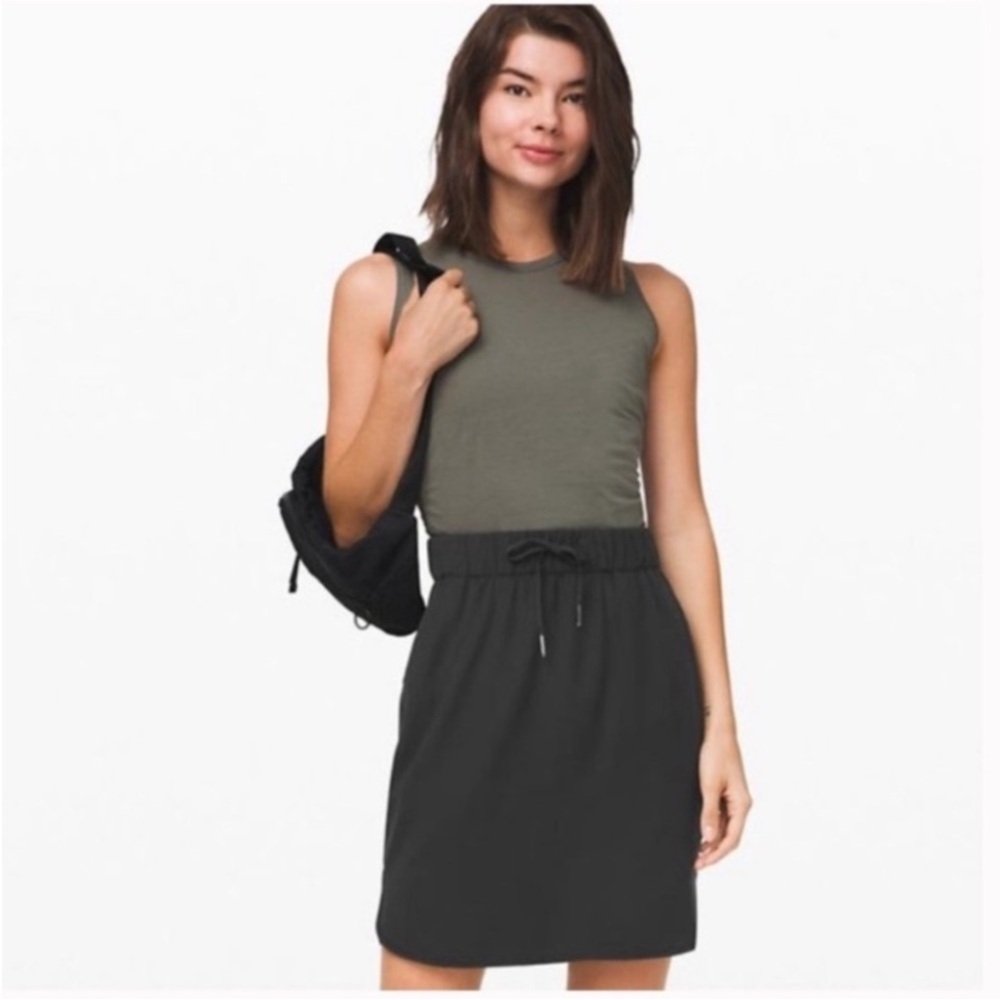 LULULEMON On the Fly Skirt Active Size 4